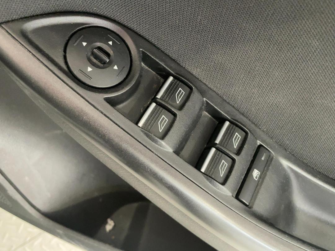 Photo '23' of Ford Focus