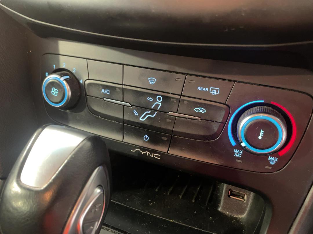 Photo '31' of Ford Focus