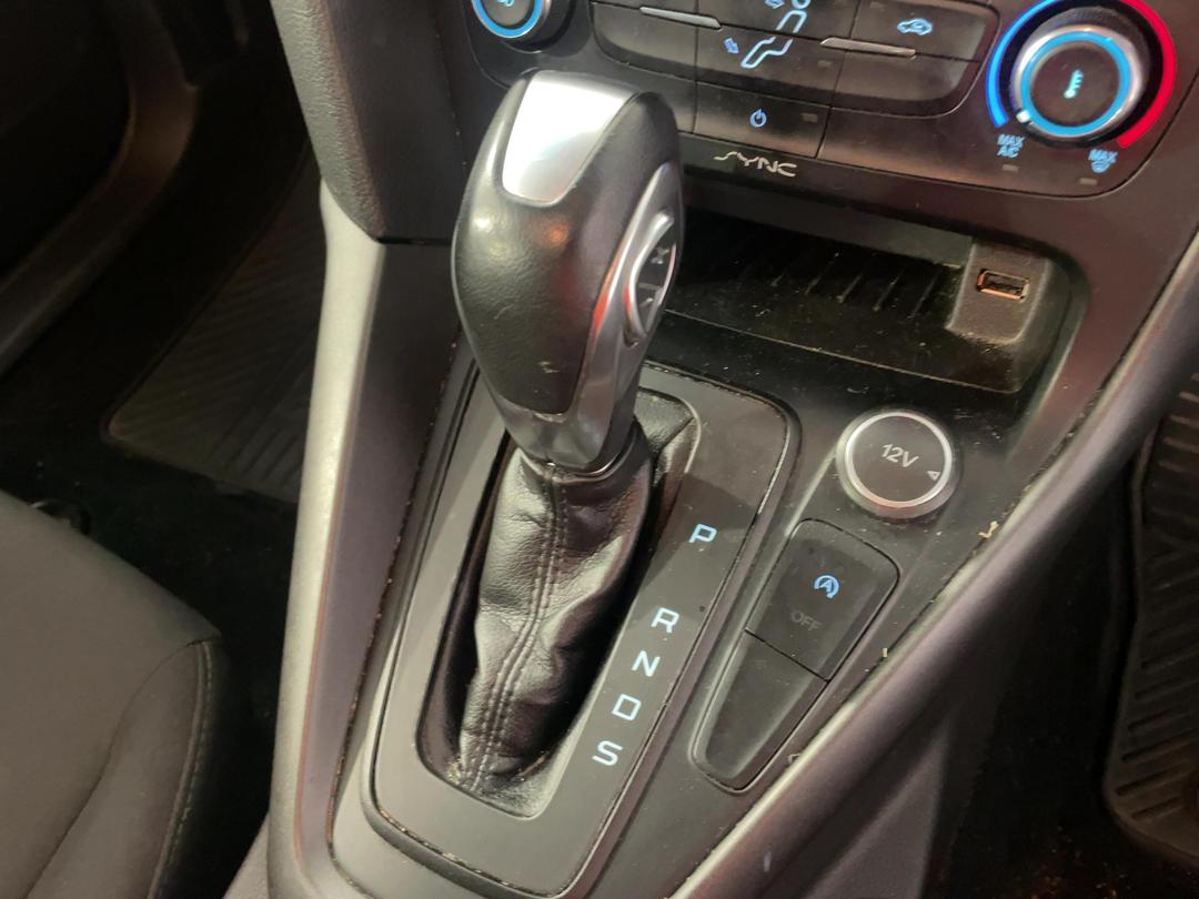 Photo '32' of Ford Focus