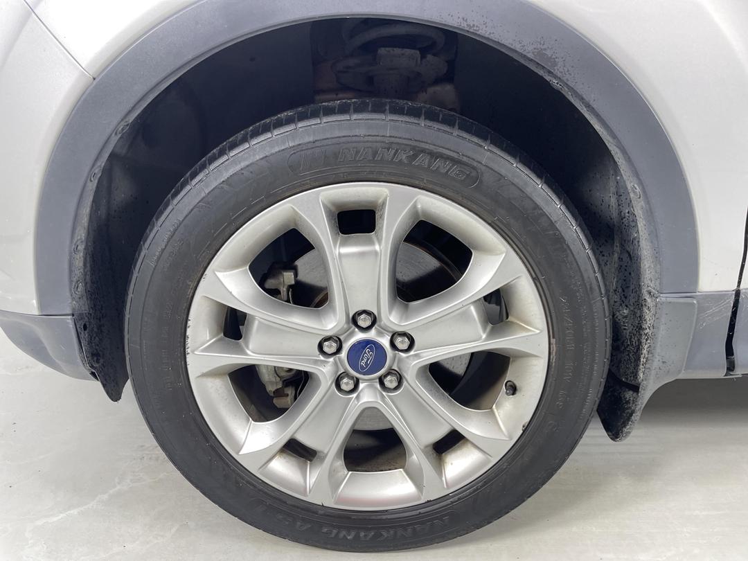 Photo '10' of Ford Kuga