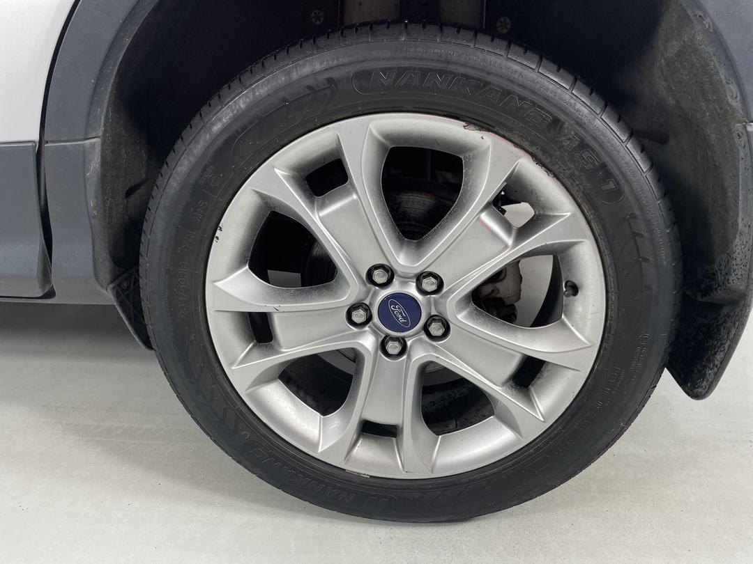 Photo '11' of Ford Kuga