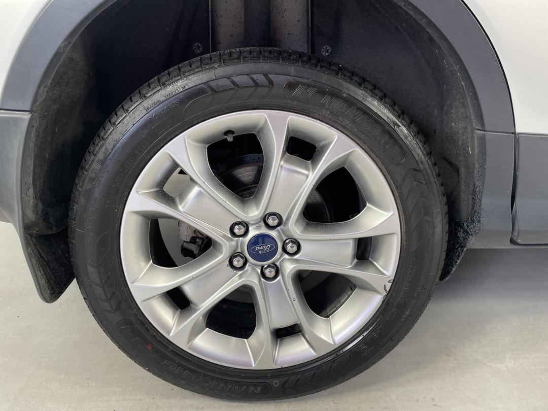 Photo '12' of Ford Kuga