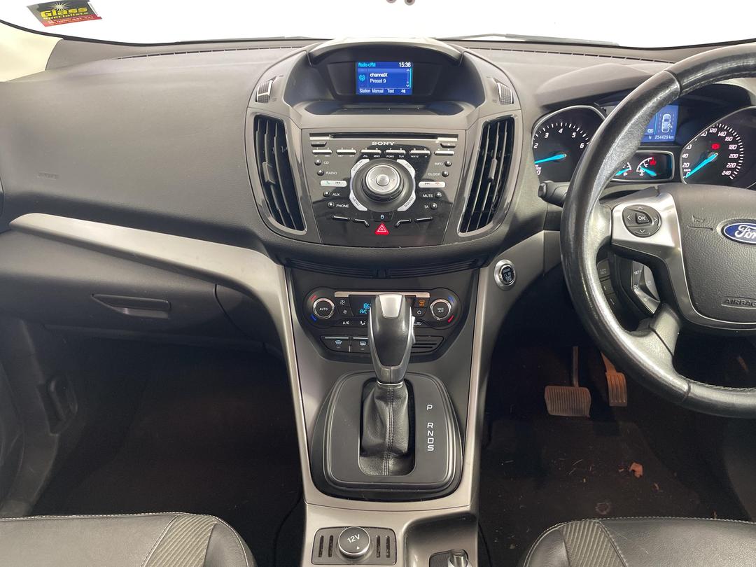 Photo '18' of Ford Kuga