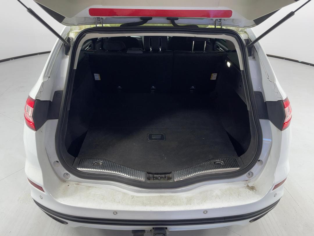 Photo '14' of Ford Mondeo