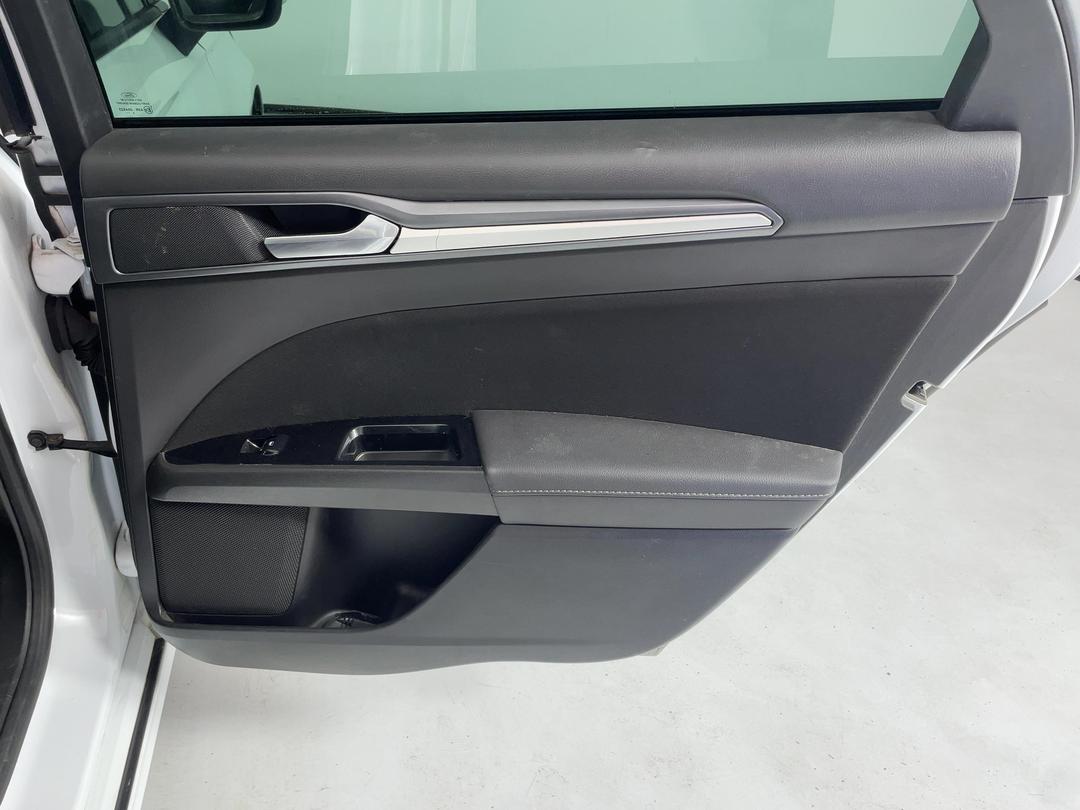 Photo '19' of Ford Mondeo