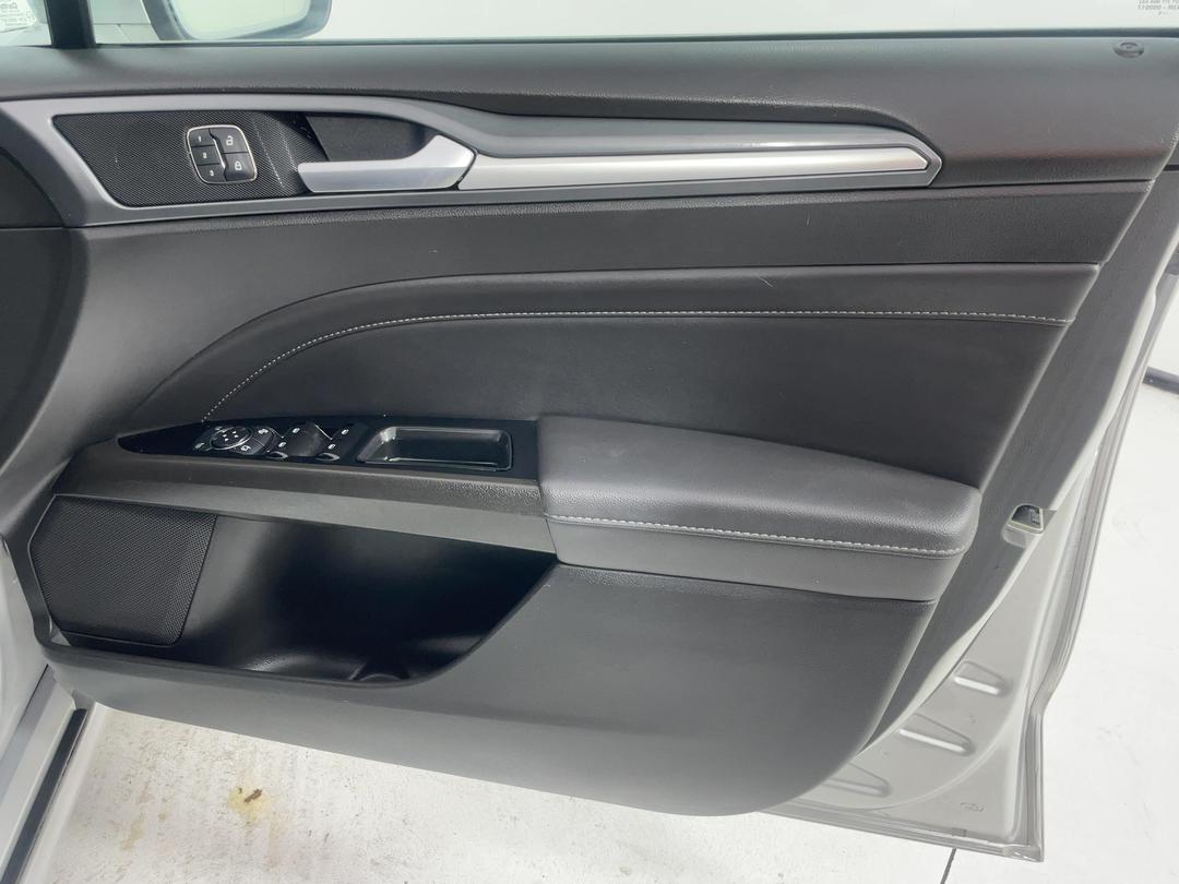 Photo '15' of Ford Mondeo
