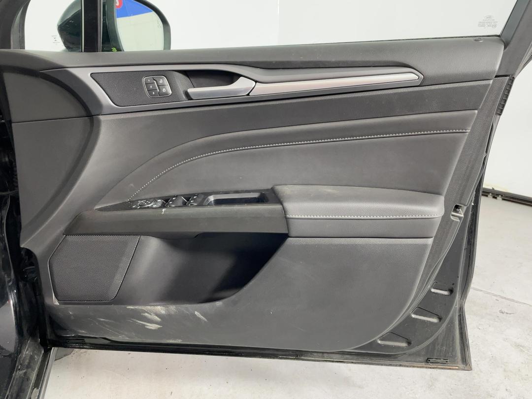 Photo '15' of Ford Mondeo