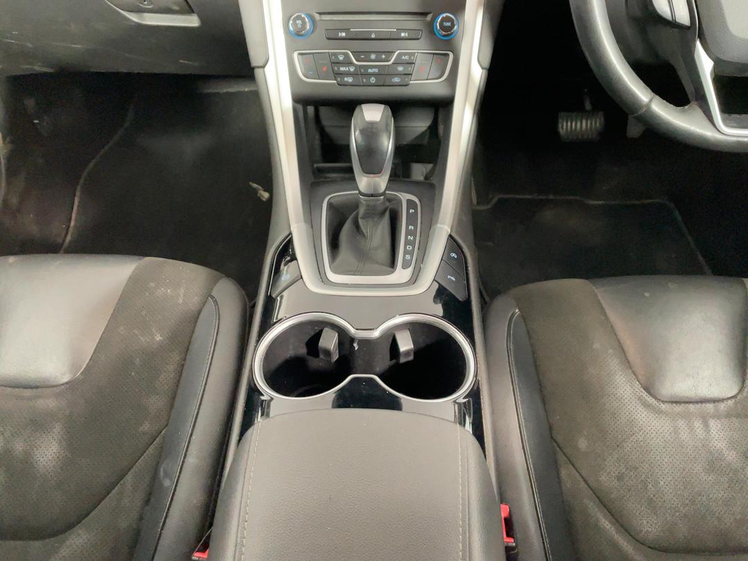 Photo '18' of Ford Mondeo