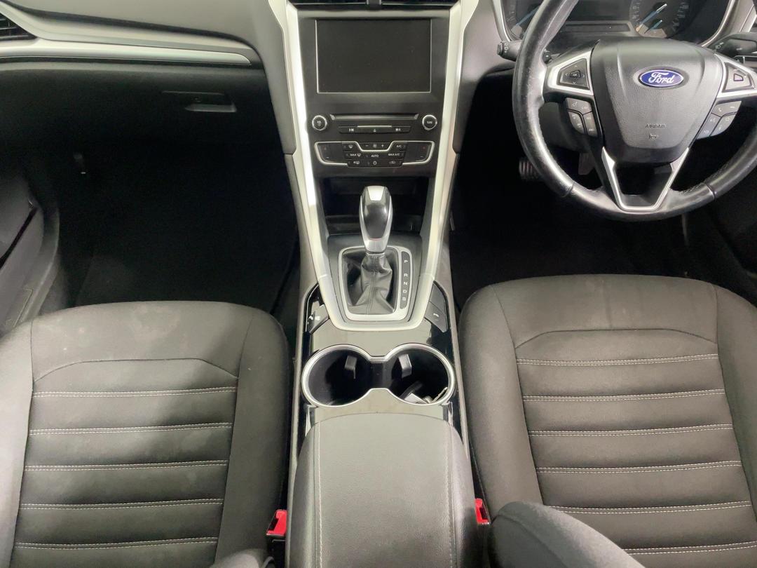 Photo '18' of Ford Mondeo