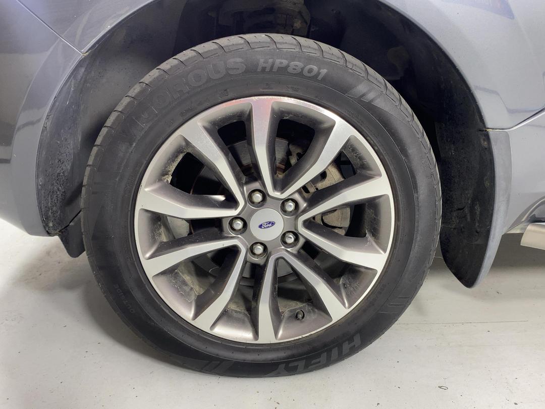 Photo '10' of Ford Territory