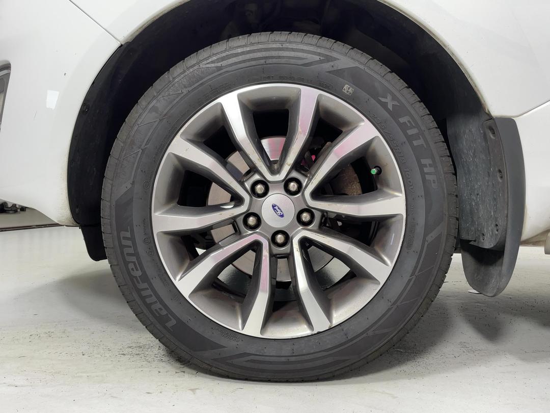 Photo '10' of Ford Territory