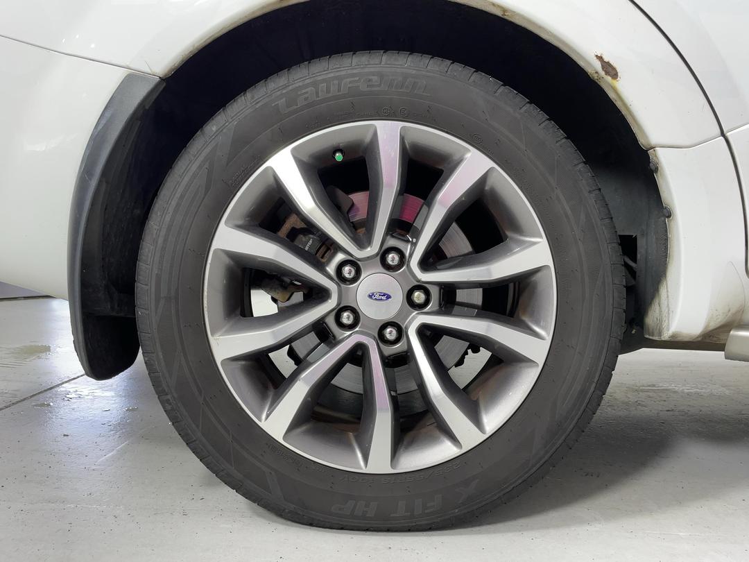 Photo '12' of Ford Territory