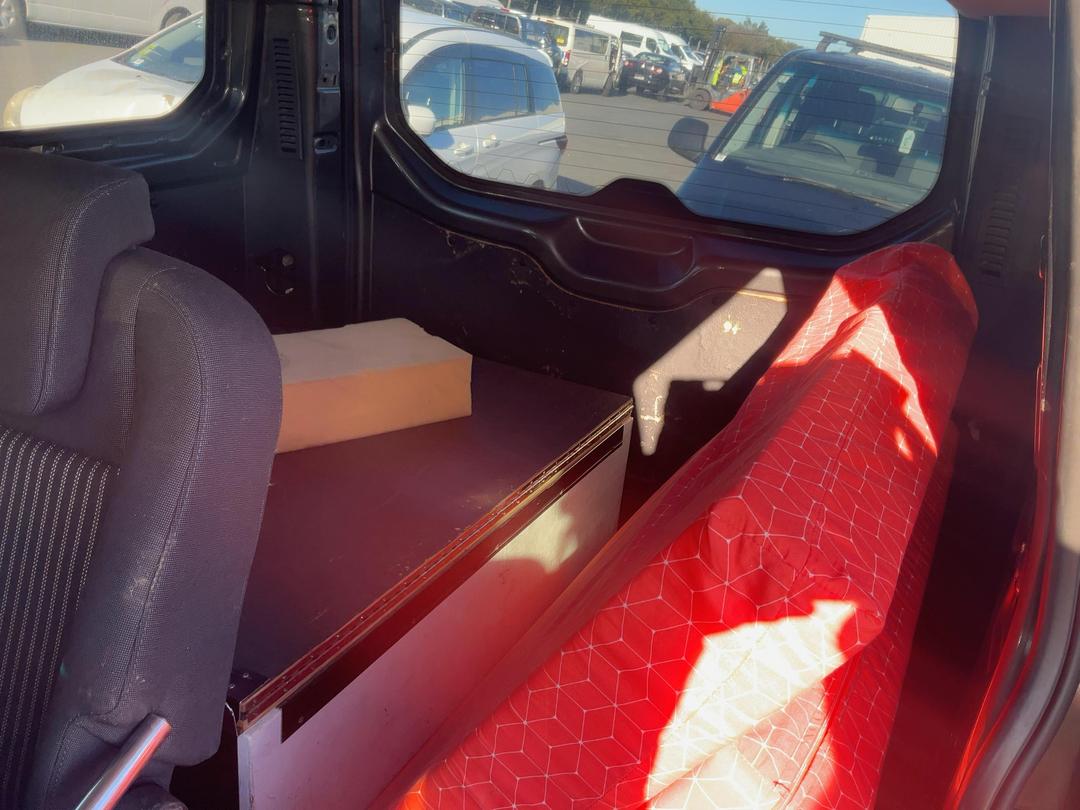 Photo '10' of Ford Transit Custom SWB Glazed