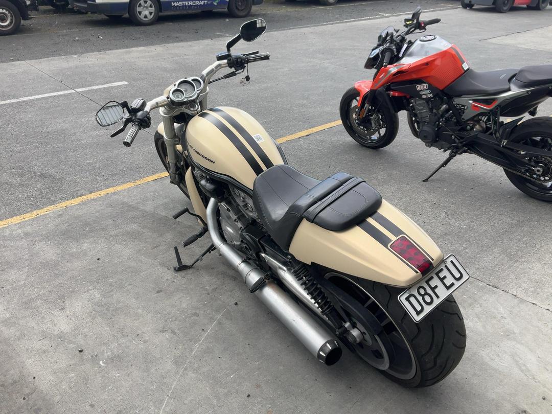 Photo '4' of Harley Davidson Vrscf V-ROD Muscle