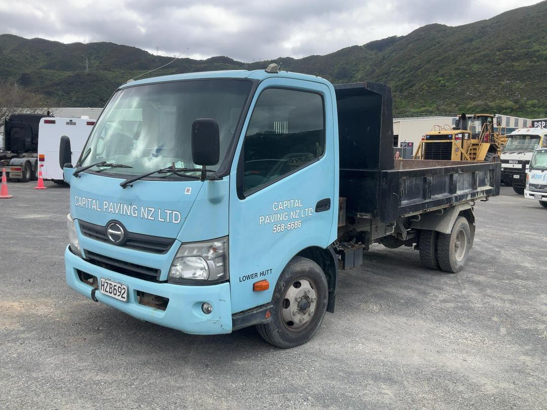 Photo '12' of Hino 300 XZU710R-HKFQTQ3D Tipper