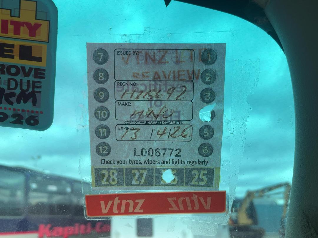 Photo '49' of Hino 300 XZU710R-HKFQTQ3D Tipper