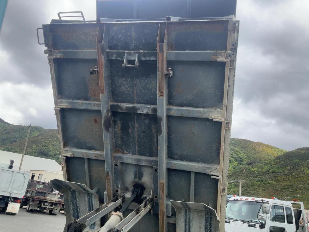 Photo '21' of Hino 300 XZU710R-HKFQTQ3D Tipper