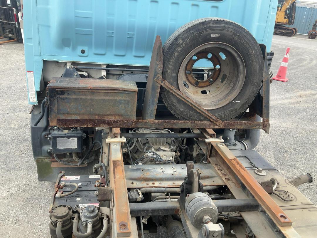 Photo '23' of Hino 300 XZU710R-HKFQTQ3D Tipper