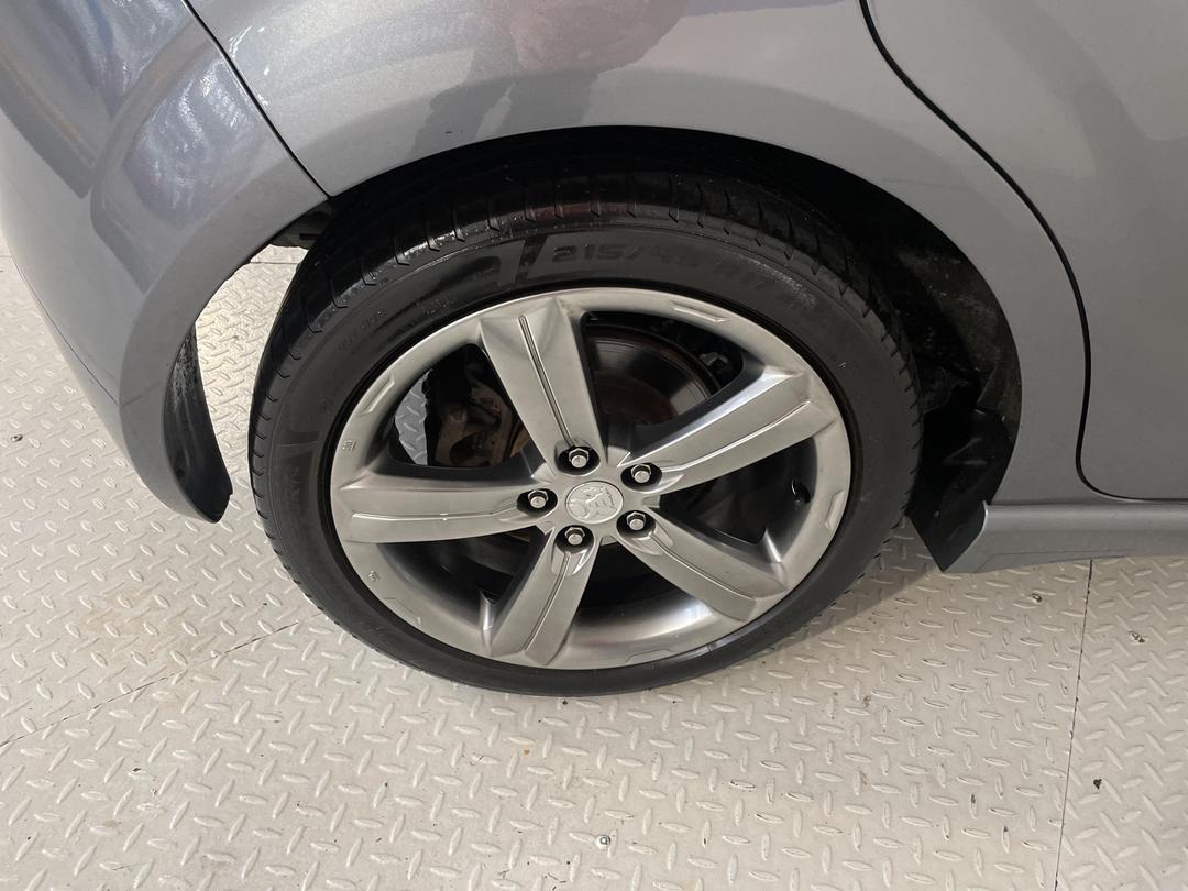 Photo '12' of Holden Barina