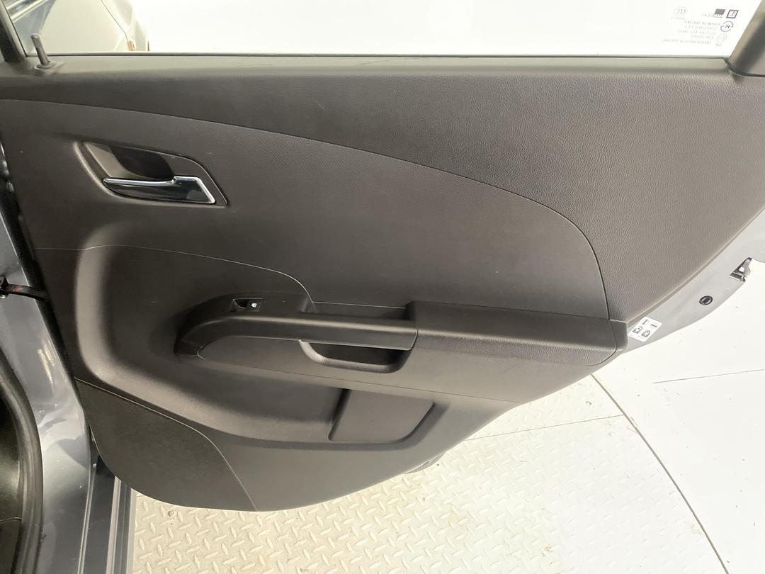 Photo '19' of Holden Barina