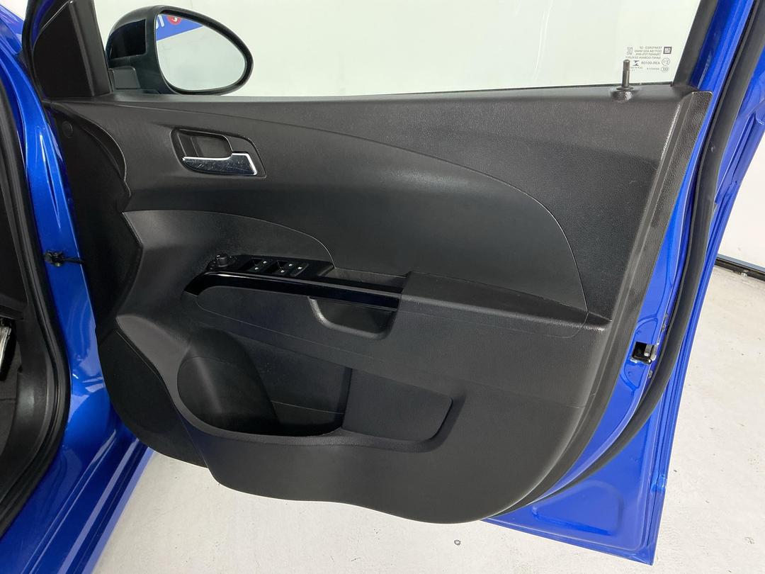 Photo '15' of Holden Barina