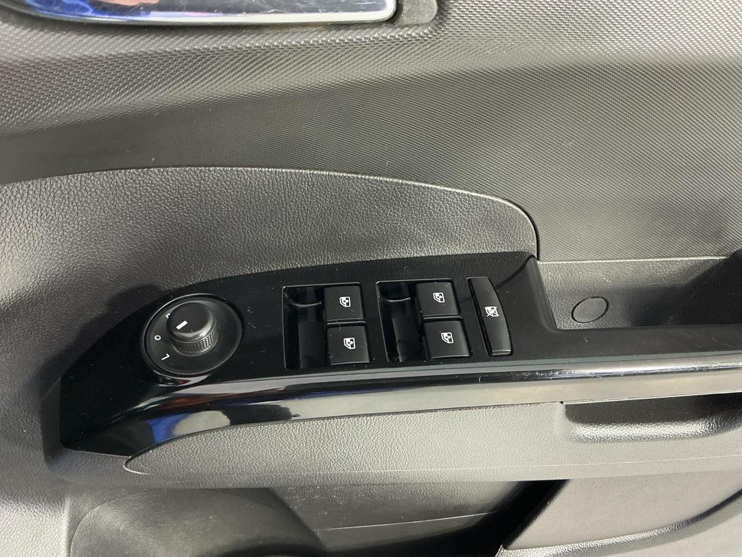 Photo '25' of Holden Barina