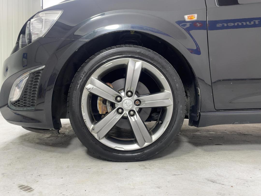 Photo '10' of Holden Barina