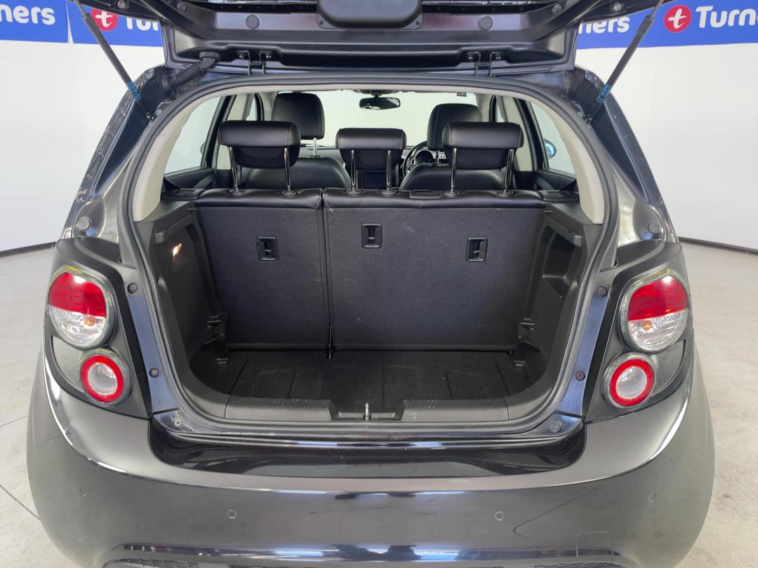 Photo '14' of Holden Barina