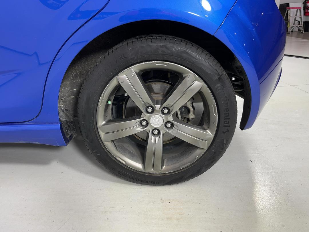 Photo '11' of Holden Barina