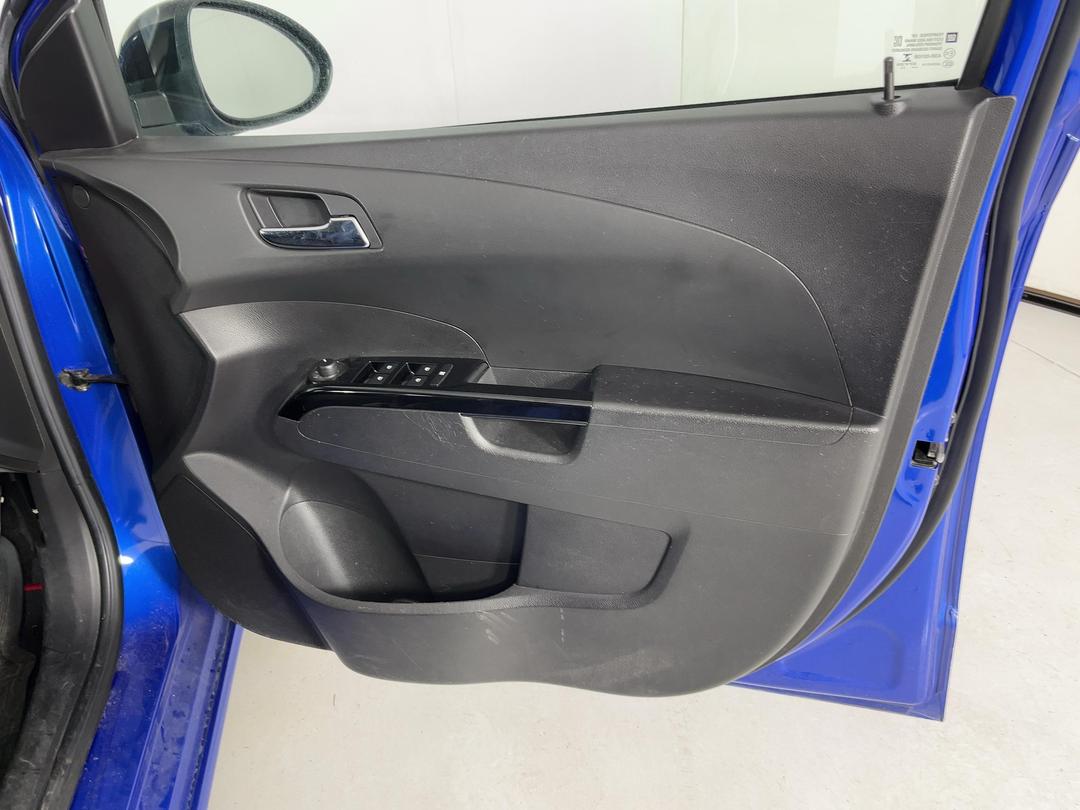 Photo '15' of Holden Barina