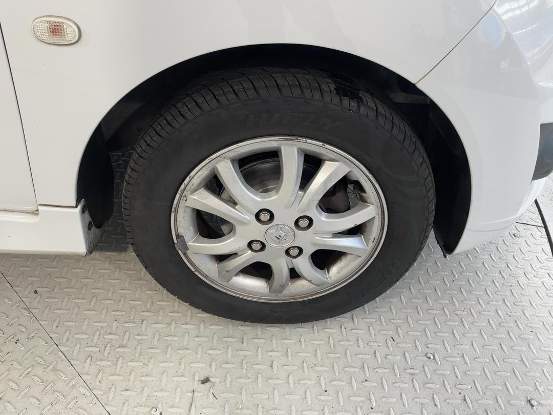 Photo '9' of Holden Barina Spark