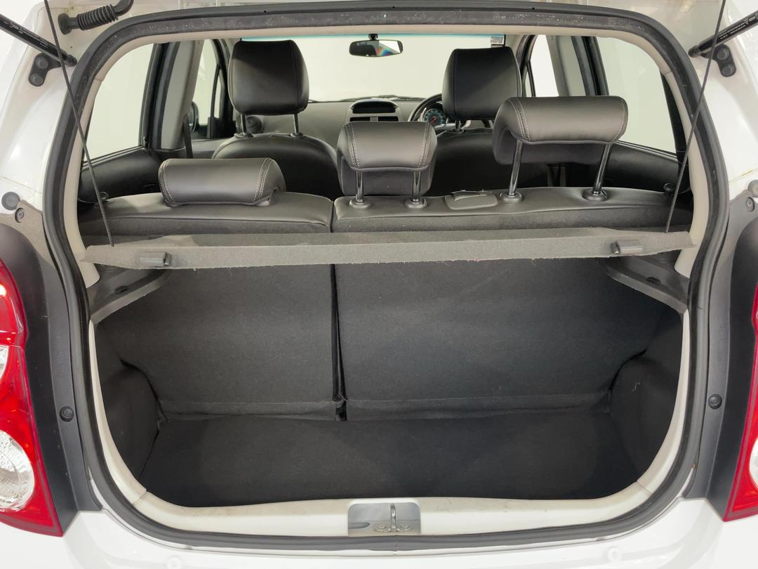Photo '14' of Holden Barina Spark