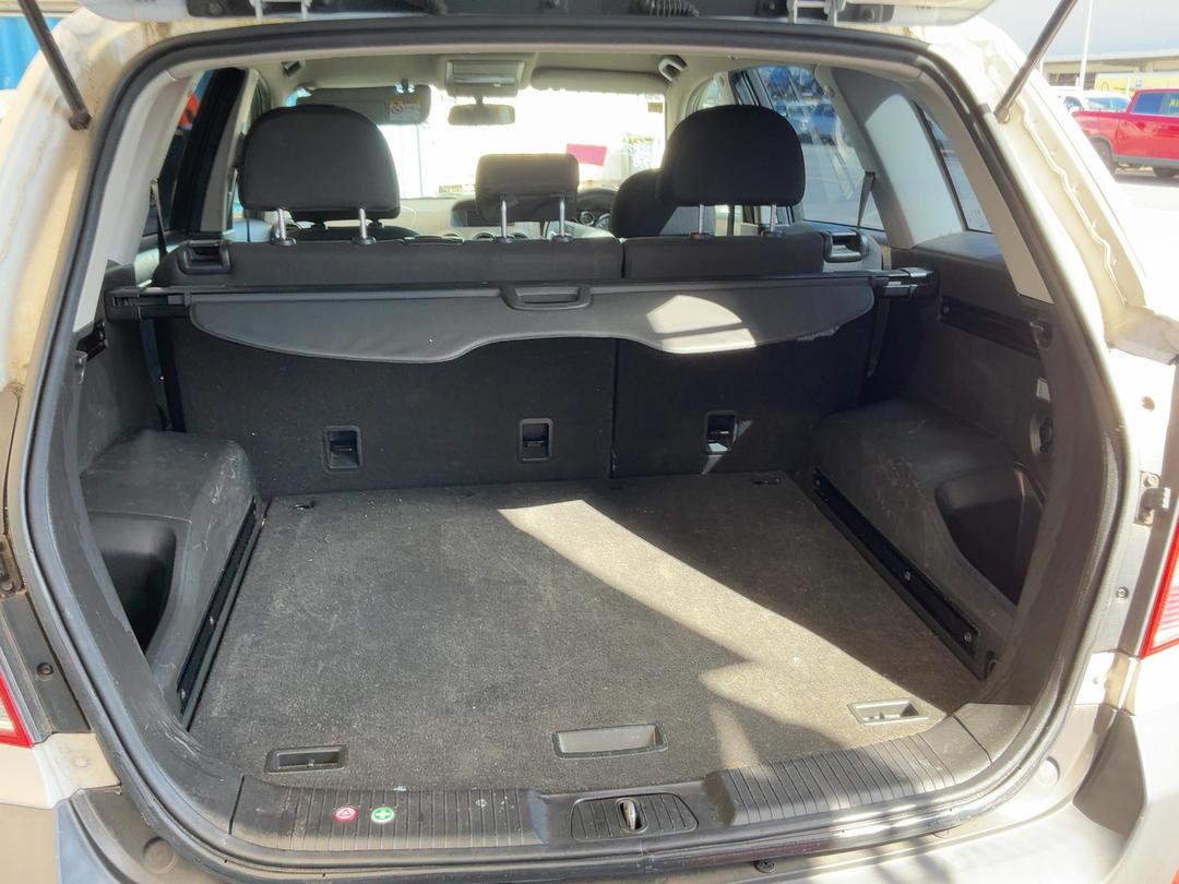 Photo '14' of Holden Captiva 5 5 LT Photo '14' of Holden Captiva 5 5 LT