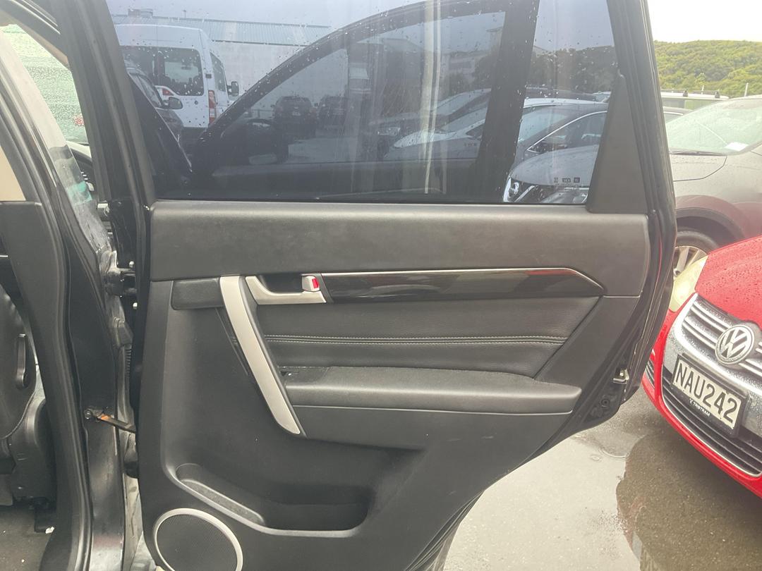 Photo '11' of Holden Captiva 7 7 LTZ