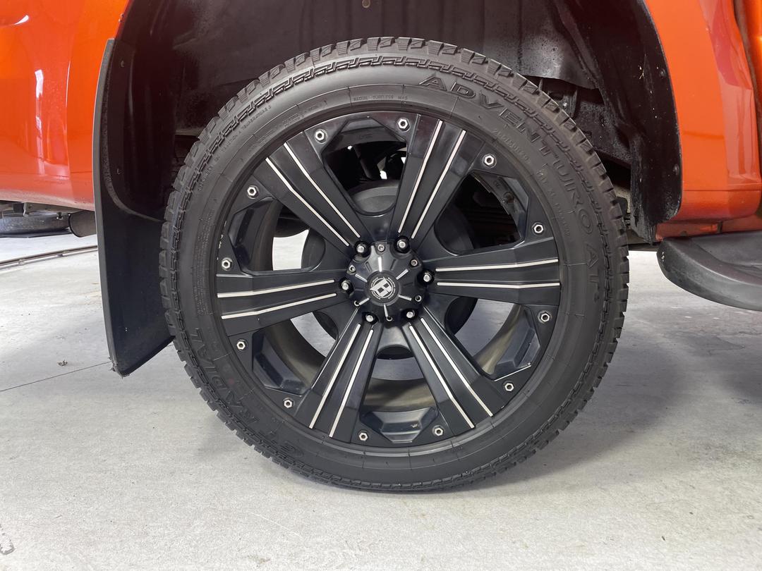 Photo '12' of Holden Colorado