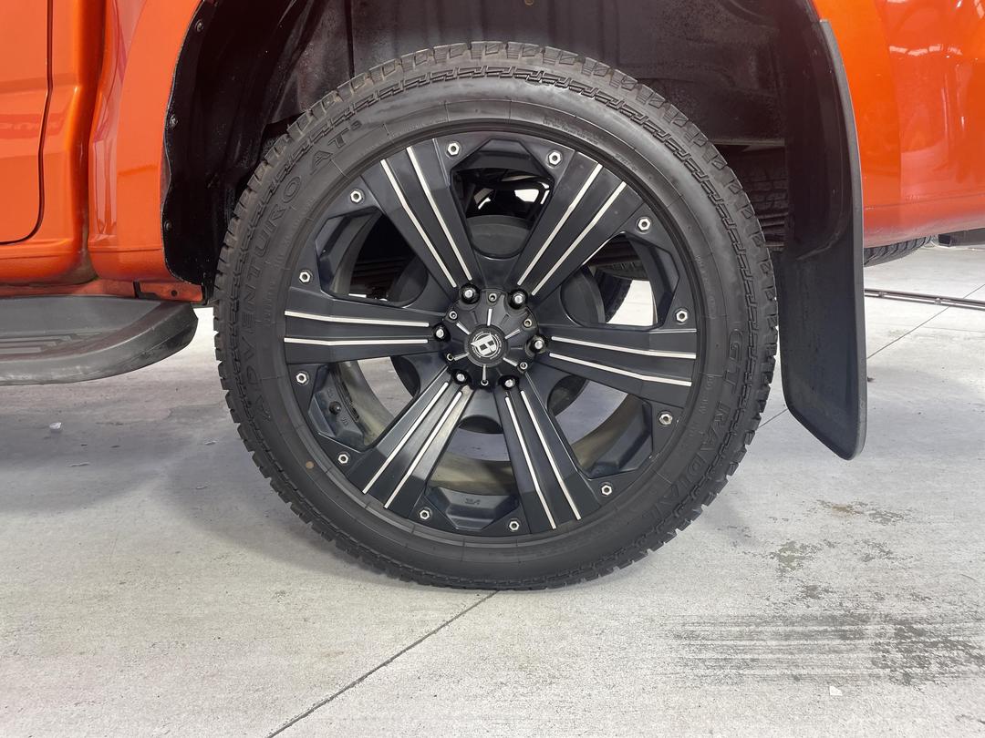 Photo '11' of Holden Colorado