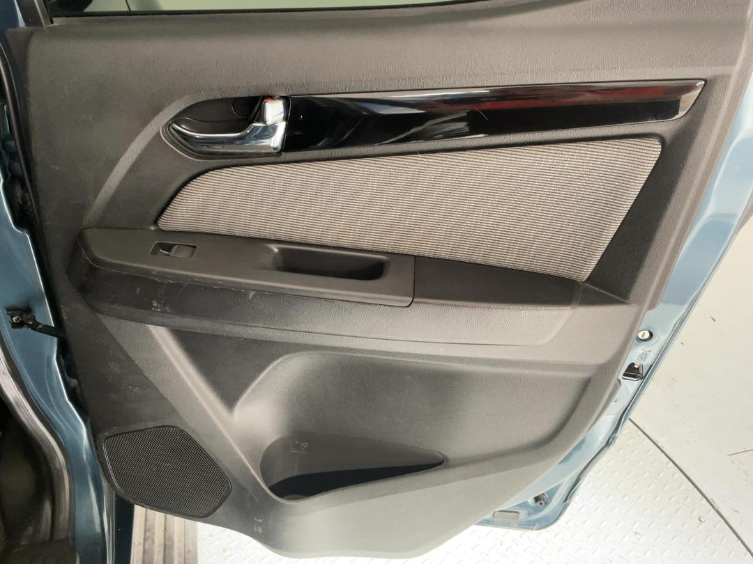 Photo '19' of Holden Colorado
