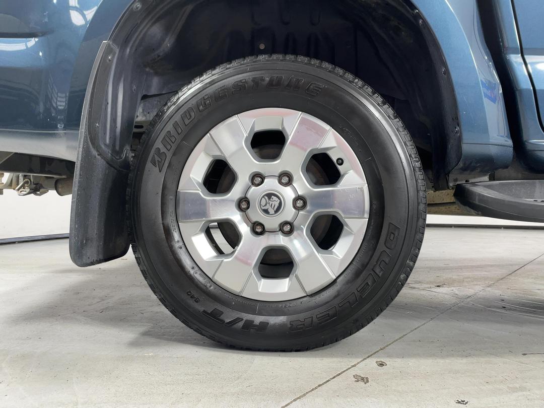 Photo '12' of Holden Colorado