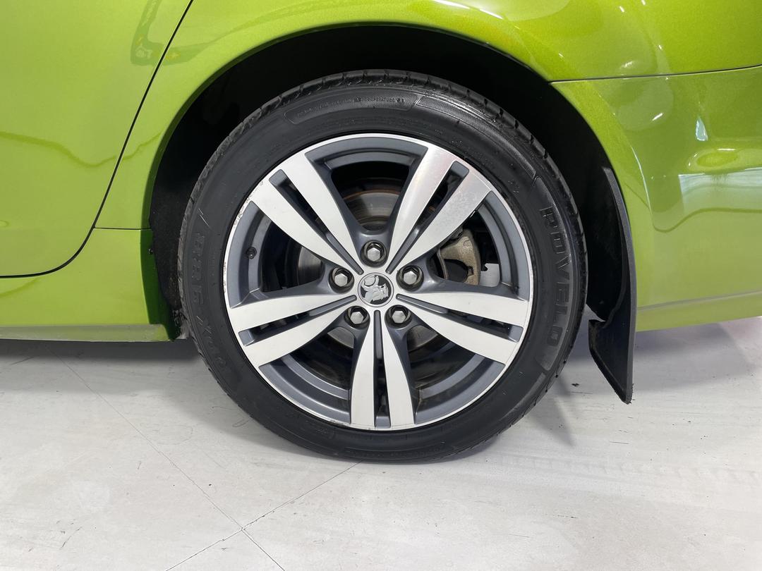 Photo '11' of Holden Commodore