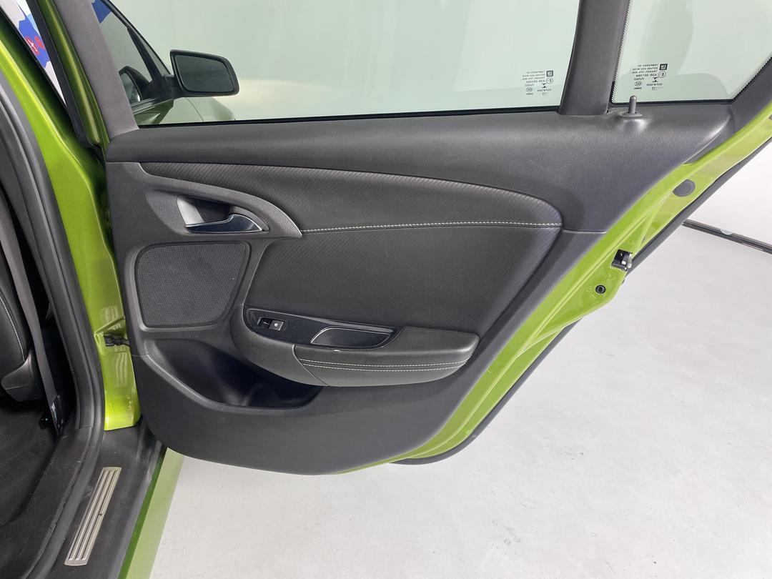 Photo '19' of Holden Commodore