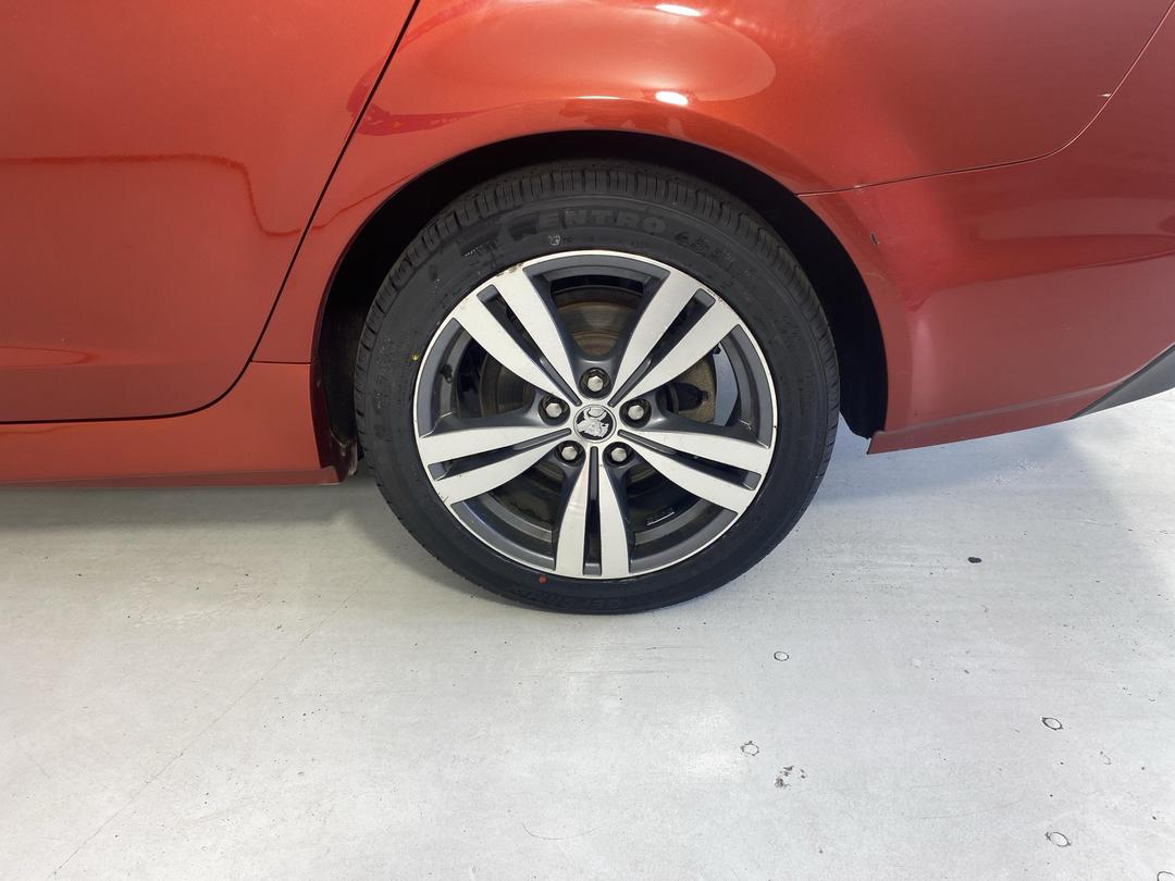 Photo '11' of Holden Commodore