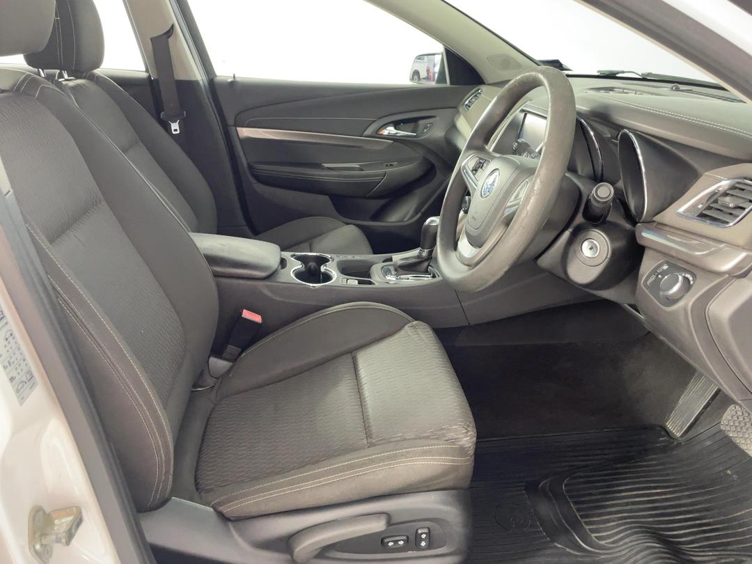 Photo '16' of Holden Commodore