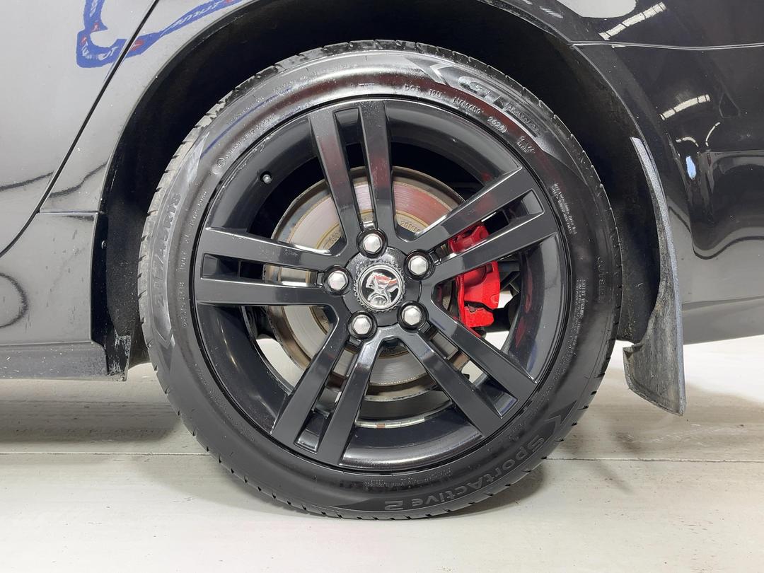 Photo '11' of Holden Commodore