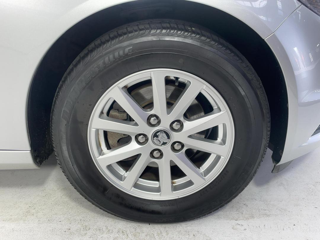 Photo '9' of Holden Commodore