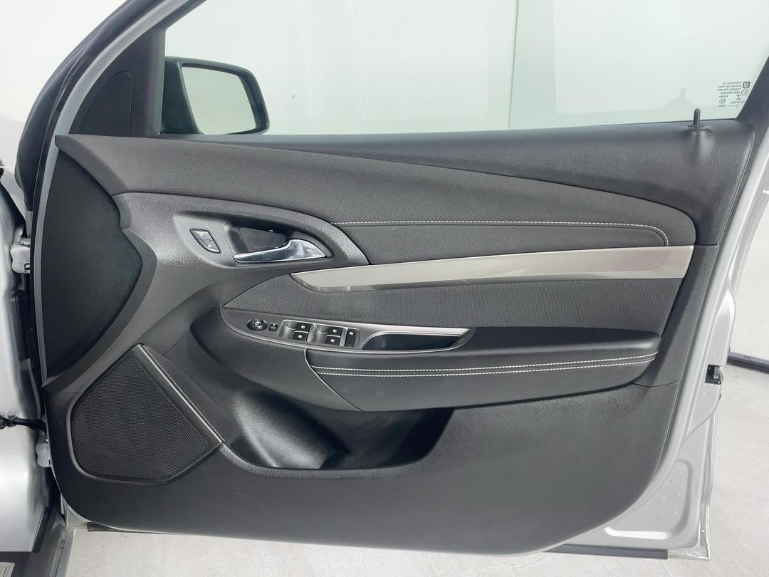 Photo '15' of Holden Commodore