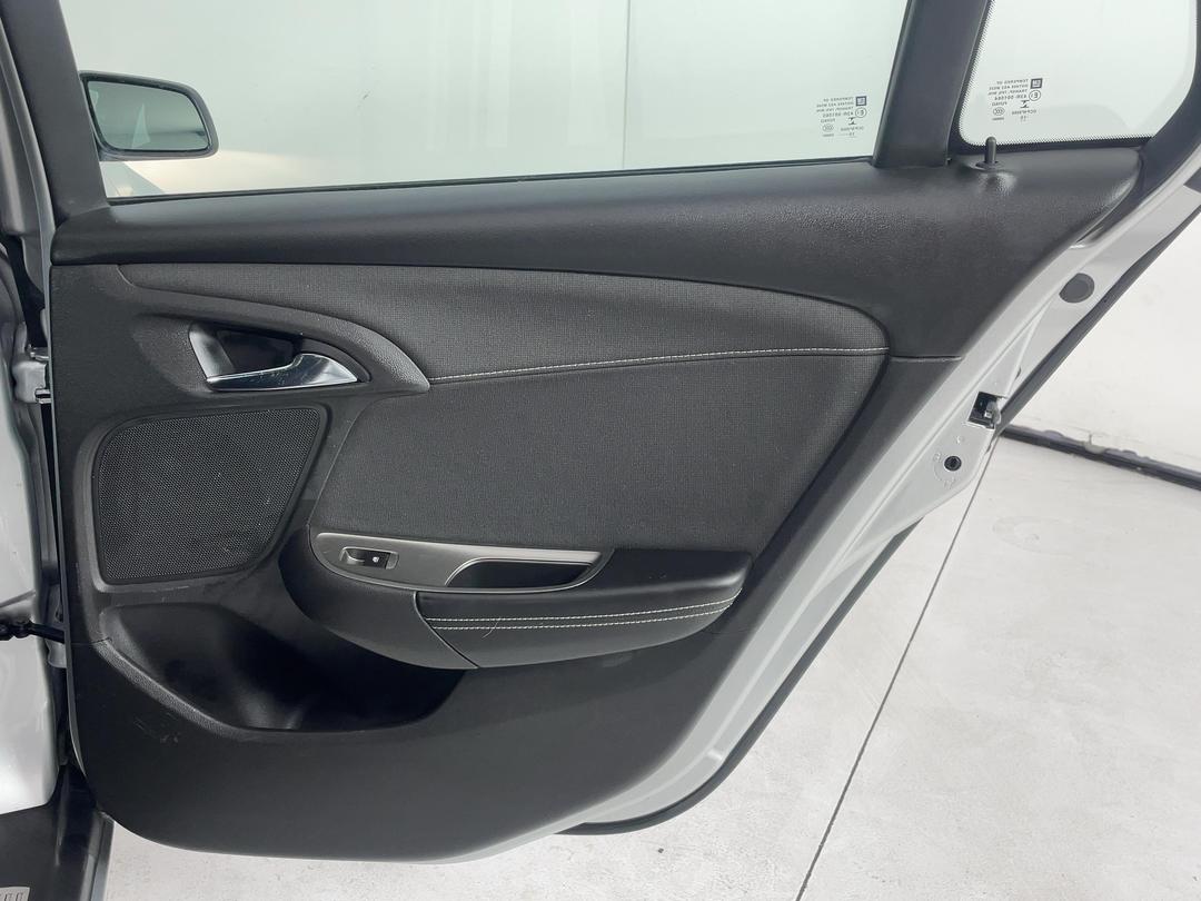 Photo '19' of Holden Commodore