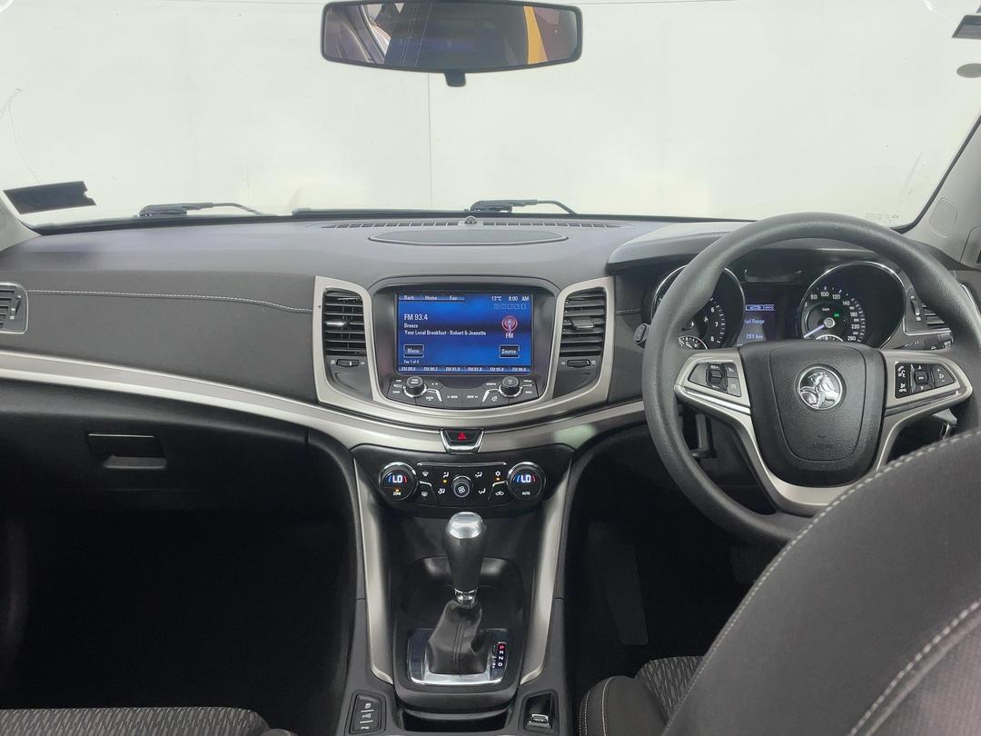 Photo '17' of Holden Commodore