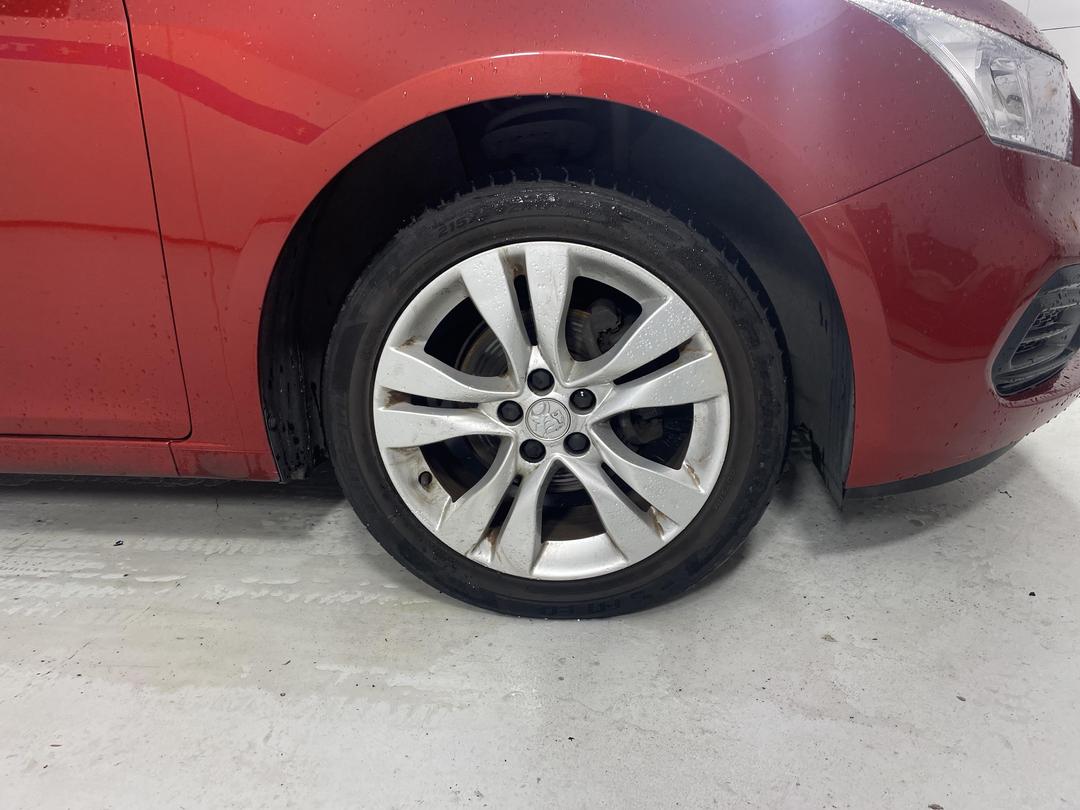 Photo '9' of Holden Cruze