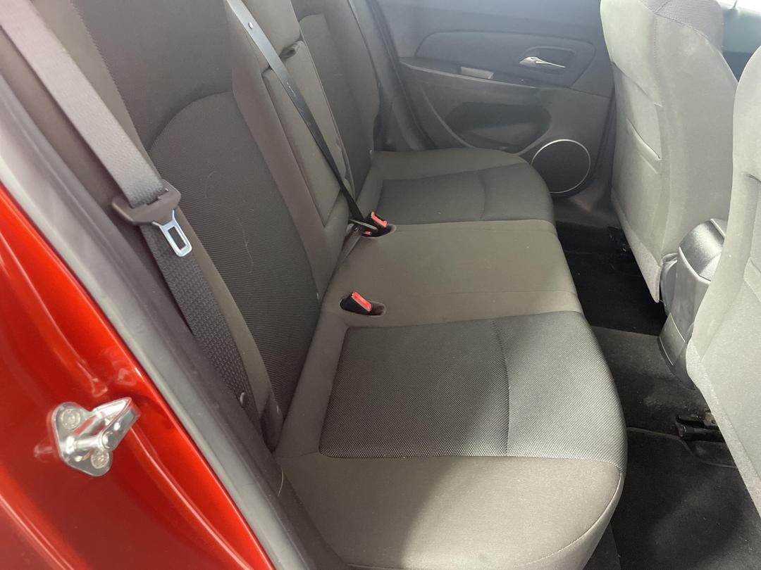 Photo '20' of Holden Cruze