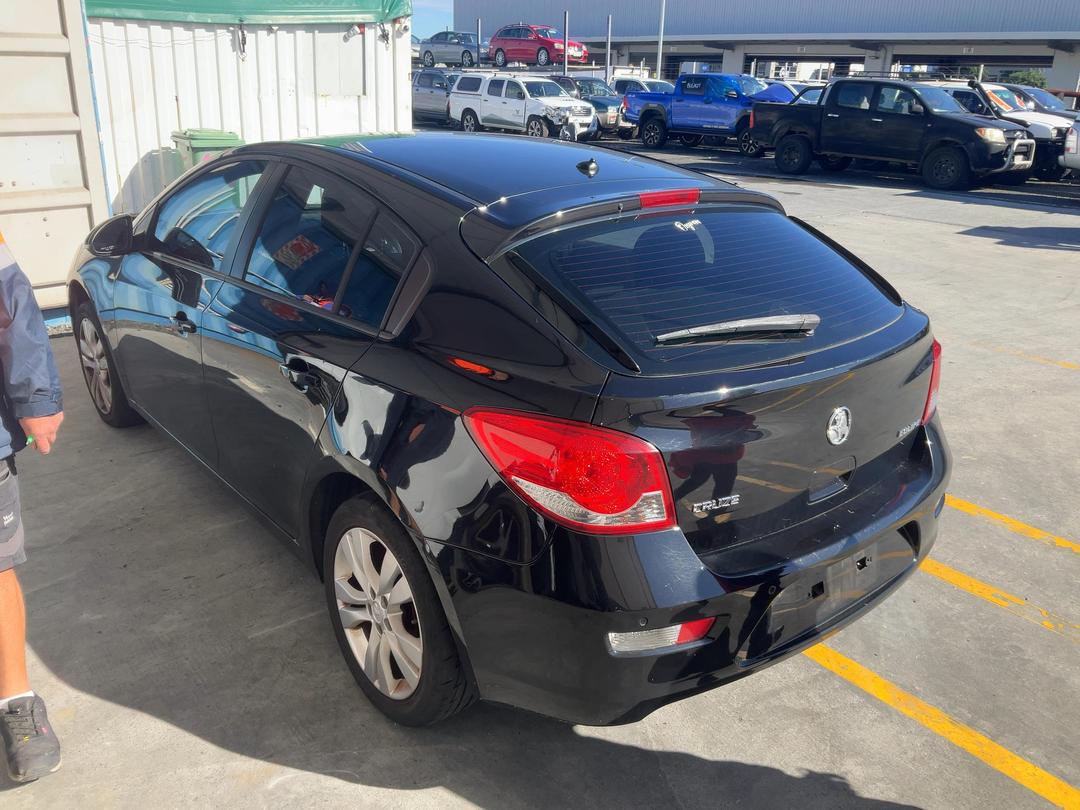 Photo '8' of Holden Cruze Equipe